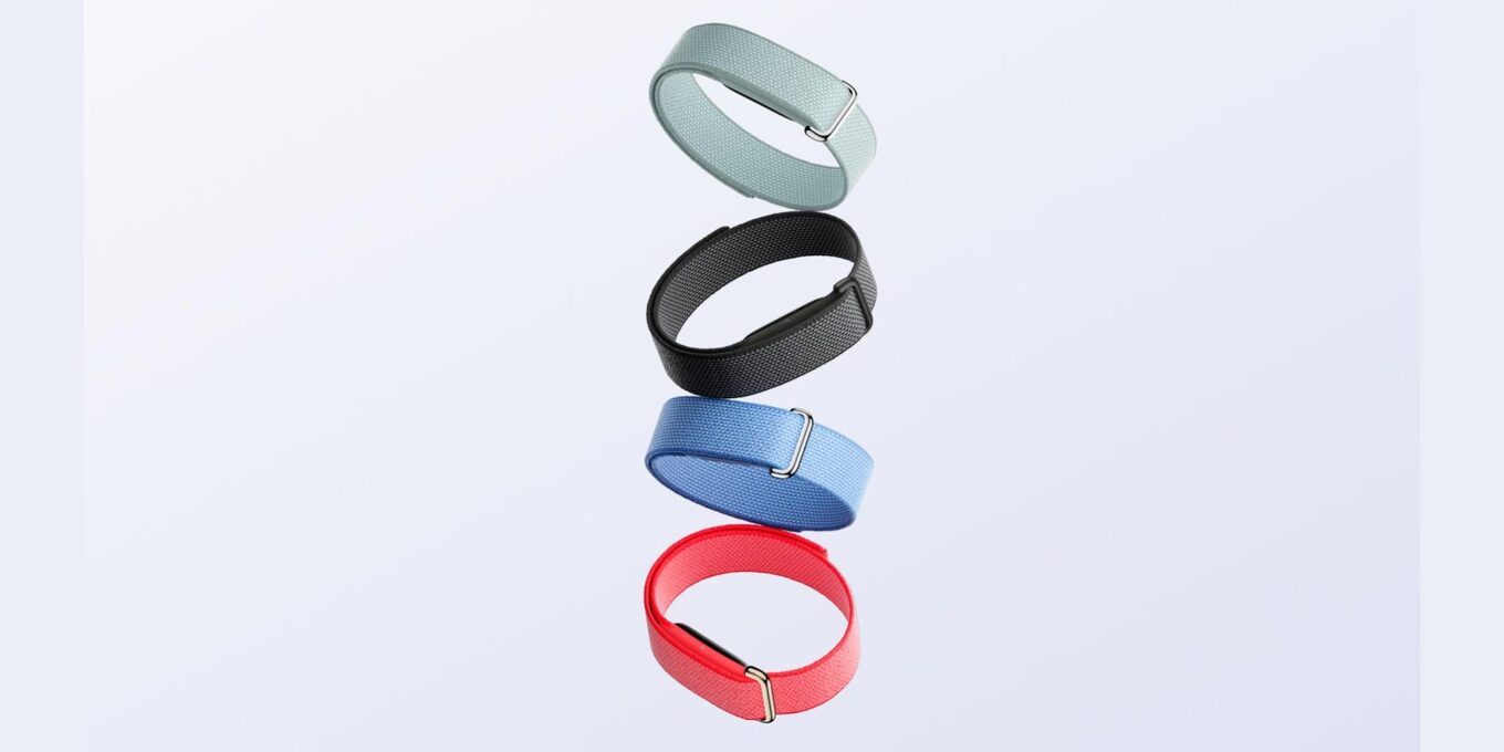 Google Fitbit Air screenless tracker on white background